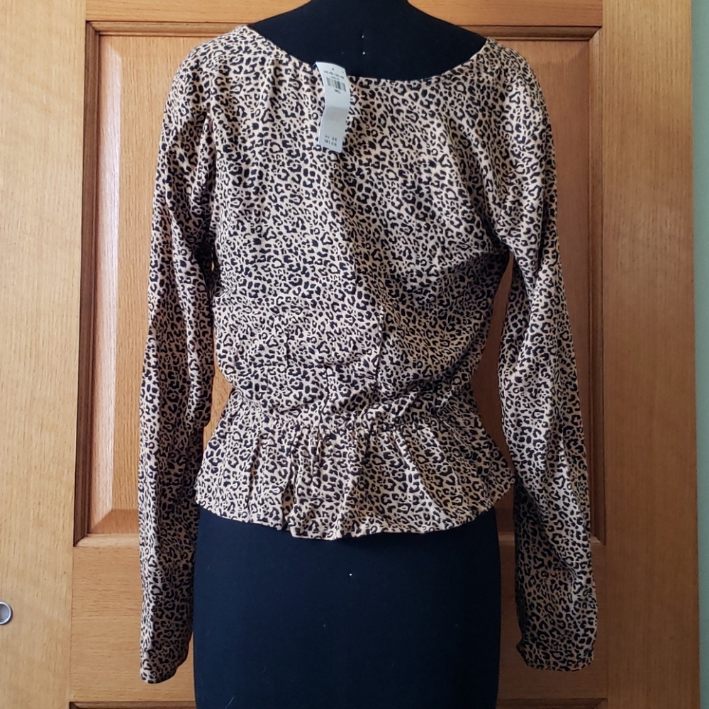 NWT Hollister Leopard Print Peplum Blouse - Picture 4 of 11